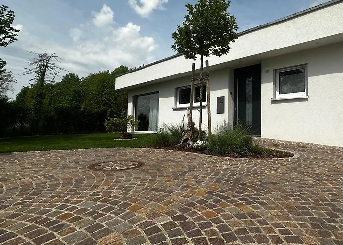 Moderne Ferienwohnung Rhenum mit Wallbox